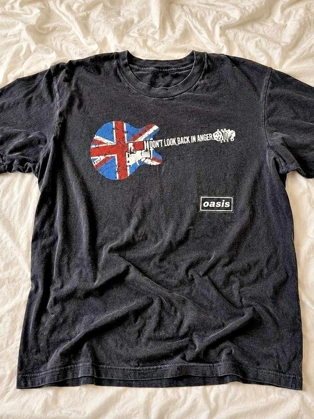 Oasis Don't Look Back In Anger Union Jack Guitar T-Shirt in Black
